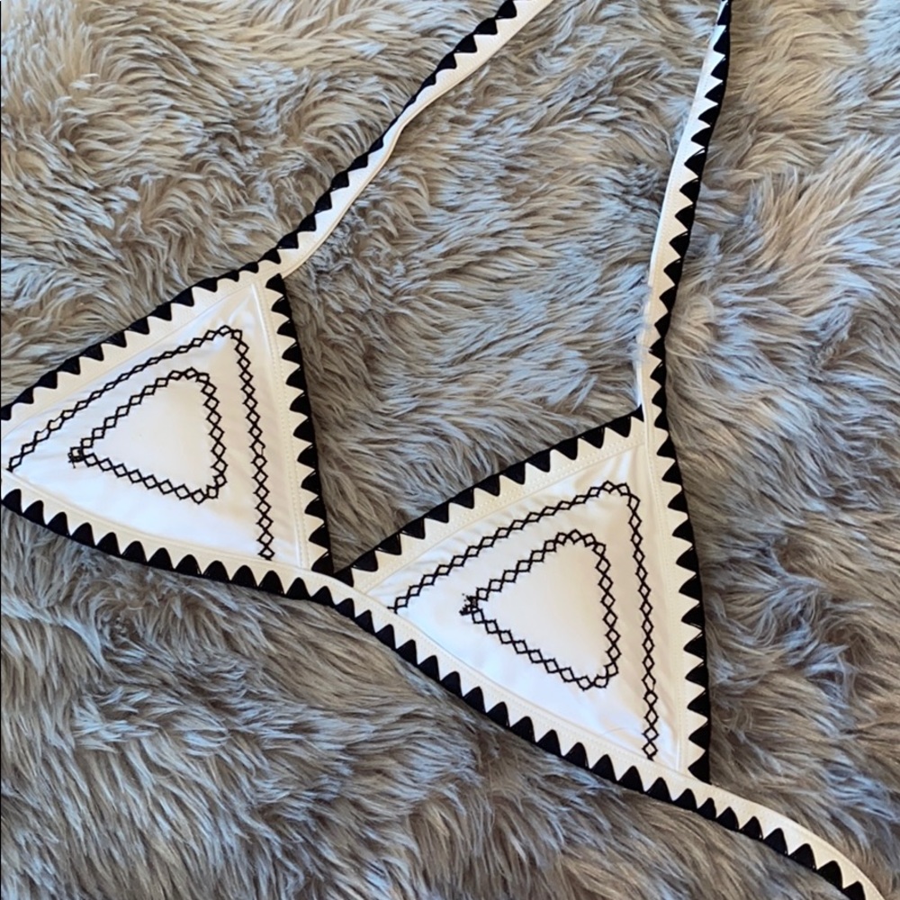 Black and white sunnyco tribal top